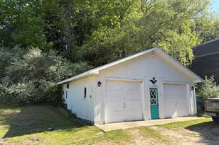 8819 Erdman Rd, Onekama, MI 49675 - Photo 12