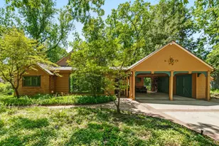 2015 Grand Ave, Kalamazoo, MI 49006 - Photo 2
