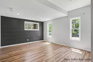 416 Pine St, Fruitport, MI 49415 - Photo 10