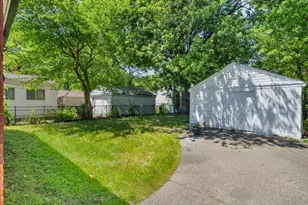 11577 Somerset Ave, Detroit, MI 48224 - Photo 26