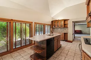 9425 Lamont St, Livonia, MI 48150 - Photo 12
