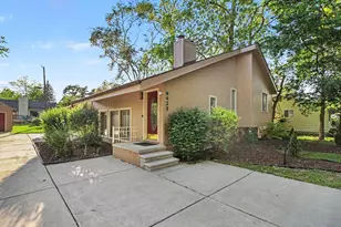 9425 Lamont St, Livonia, MI 48150 - Photo 4