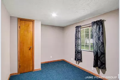 940 S Woodruff Drive S, Stanton, MI 48888 - Photo 8