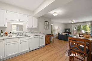 1075 Walnut Grove Dr, Muskegon, MI 49441 - Photo 6