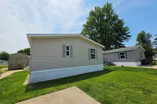 6716 Peyton Pl, Kalamazoo, MI 49048 - Photo 2