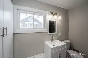 32 W Main Ave, Zeeland, MI 49464 - Photo 16