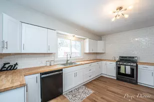 32 W Main Ave, Zeeland, MI 49464 - Photo 12