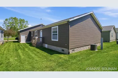 5230 E Sunfield Lane, Holland, MI 49423 - Photo 30
