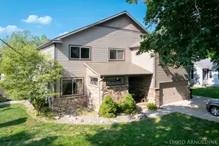 2325 Riley Ct, Hudsonville, MI 49426 - Photo 2