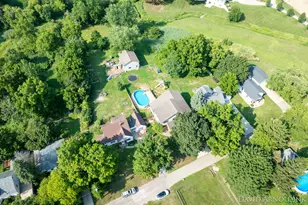 2325 Riley Ct, Hudsonville, MI 49426 - Photo 6