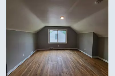 19677 Kingsville Street, Harper Woods, MI 48225 - Photo 8