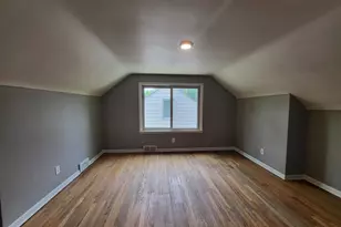 19677 Kingsville St, Harper Woods, MI 48225 - Photo 8