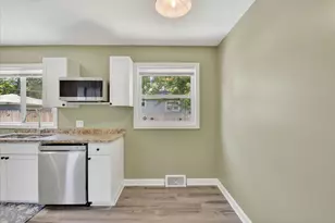 1294 Hawthorne Ave, Ypsilanti, MI 48198 - Photo 12