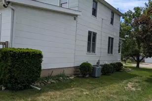 9567 Maplewood Ave, Bridgman, MI 49106 - Photo 4
