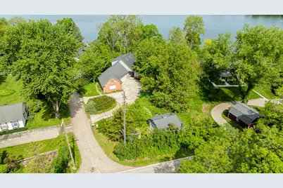 8790 Hendricks Drive, Brighton, MI 48116 - Photo 2