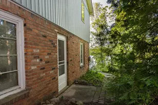8790 Hendricks Dr, Brighton, MI 48116 - Photo 86
