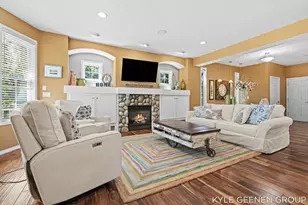 1104 Keystone Rd, Holland, MI 49423 - Photo 4
