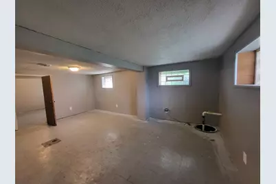 21769 Donald Avenue, Eastpointe, MI 48021 - Photo 10