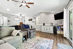 1633 N Hanlon St, Westland, MI 48185 - Photo 6
