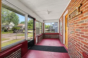 831 Bush St, Jackson, MI 49202 - Photo 4