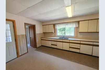 9221 Vinton Avenue NW, Sparta, MI 49345 - Photo 8