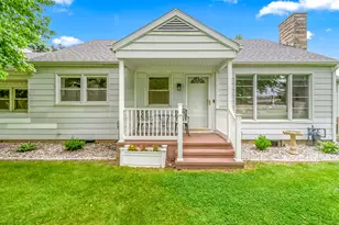 529 East St, Jonesville, MI 49250 - Photo 4