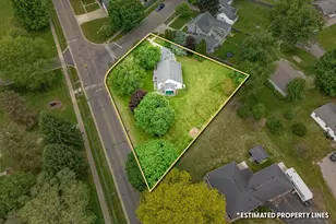 529 East St, Jonesville, MI 49250 - Photo 2