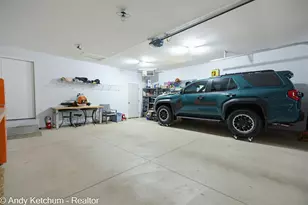 404 3rd Ave, Holland, MI 49424 - Photo 28
