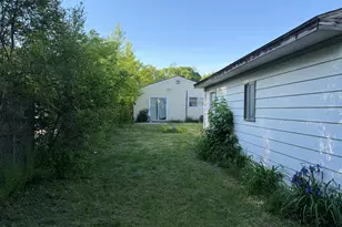 2190 Garrick Ave, Warren, MI 48091 - Photo 14