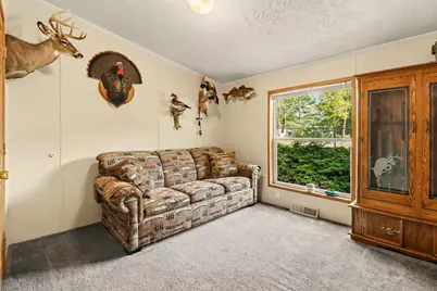 811 N Lavinia Street, Ludington, MI 49431 - Photo 28