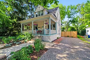 406 Hiscock St, Ann Arbor, MI 48103 - Photo 2