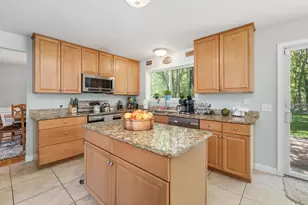 1430 Lancelot Ct, Portage, MI 49002 - Photo 6