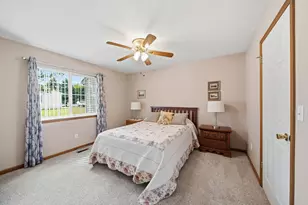 2002 Stillwater Dr, Tecumseh, MI 49286 - Photo 12
