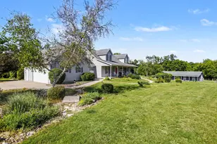 22680 Davis Lake St, Edwardsburg, MI 49112 - Photo 4