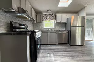 139 Pasadena Ave, Battle Creek, MI 49017 - Photo 8