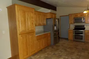 115 Sweetheart Ln, Battle Creek, MI 49017 - Photo 4