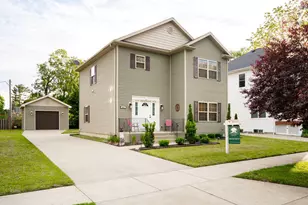 317 Monroe St, South Haven, MI 49090 - Photo 2