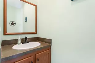 317 Monroe St, South Haven, MI 49090 - Photo 24