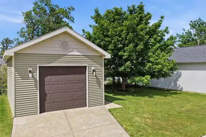 317 Monroe Street, South Haven, MI 49090 - Photo 54