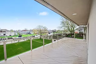 41285 Belvidere St, Harrison, MI 48045 - Photo 32