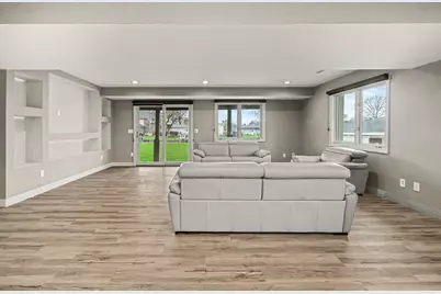 41285 Belvidere Street, Harrison, MI 48045 - Photo 10