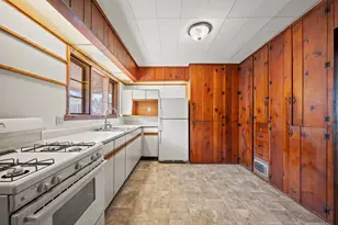 422 N Main St, Watervliet, MI 49098 - Photo 14