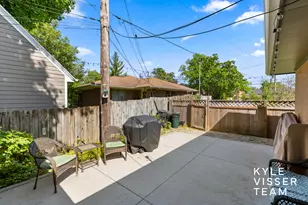 805 Rosewood Ave SE, East Grand Rapids, MI 49506 - Photo 26