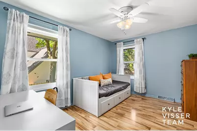 805 Rosewood Avenue SE, East Grand Rapids, MI 49506 - Photo 12