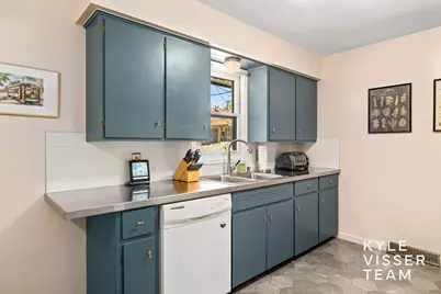 805 Rosewood Avenue SE, East Grand Rapids, MI 49506 - Photo 6