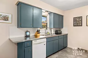 805 Rosewood Ave SE, East Grand Rapids, MI 49506 - Photo 6