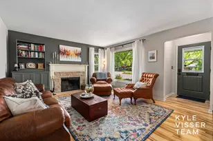 805 Rosewood Ave SE, East Grand Rapids, MI 49506 - Photo 4