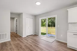 2070 Kristin Ct, Muskegon, MI 49442 - Photo 8