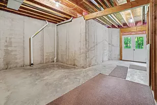 811 Ludington Ave, Portage, MI 49002 - Photo 26