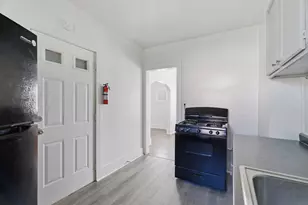 153 Clinton St, Wyandotte, MI 48192 - Photo 14
